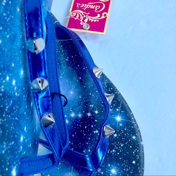 NEW CANDIE’S Galaxy Sandals Flip Flops Studded Stars Small 5/6 Women’s - Picture 5 of 16
